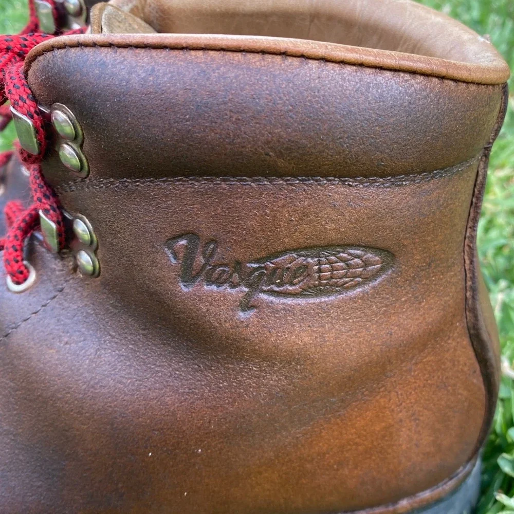 Vasque Vintage Brown Leather Hiking Boots Mens 8.5 Red Laces 7515 Lug Sole
